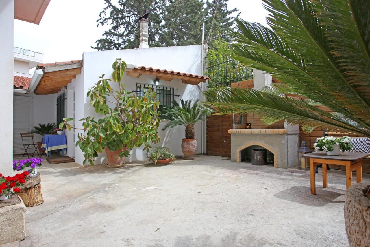 House Near The Athens Airport, Spata. 외부 사진